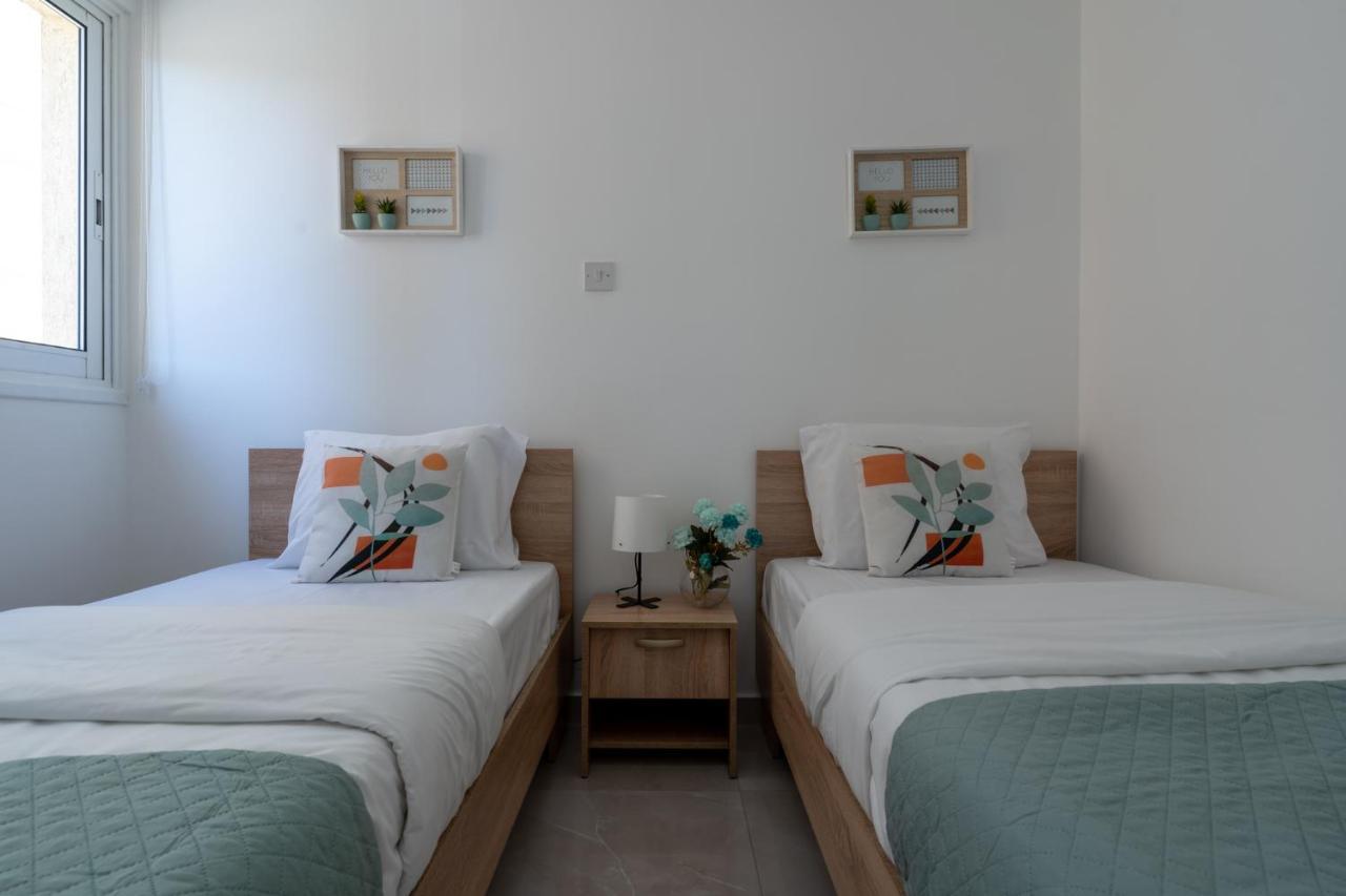 Andrea 3-Bedroom Apt In Mackenzie Larnaca Zewnętrze zdjęcie